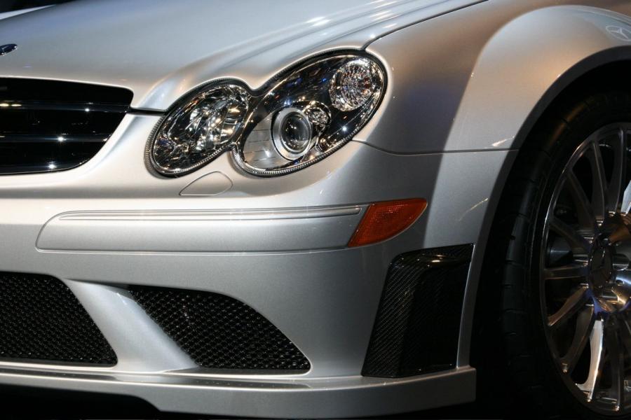  Mercedes-Benz CLK63 AMG Black Edition 2007 года  (фото 25 из 61)
